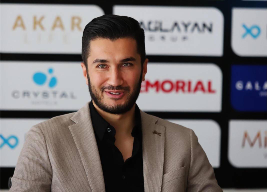 Nuri Şahin 225 milyon 859 bin liraya imza attı: Türkiye'ye geri döndü 5